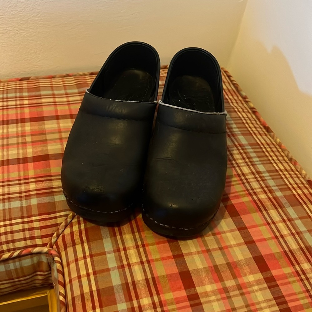 Dansko clogs size 37